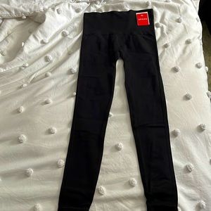 Spanx NWT Look at Me Now black leggings size S